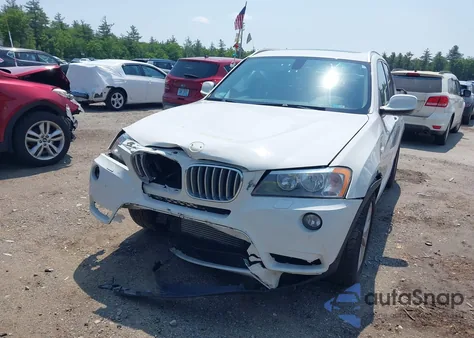 2013 BMW X3 xDrive28I z USA, uszkodzony, nr VIN 5UXWX9C56D0A29589
